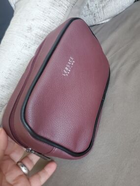 Versace Men's Airlines Burgundy Toiletry Parfums Bag